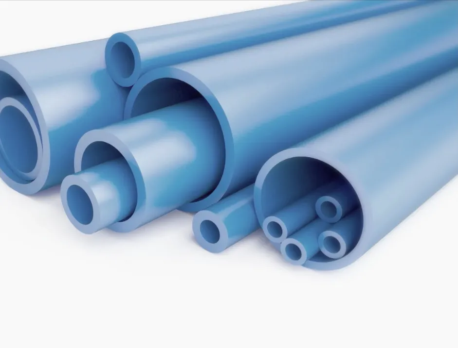 Déchiquetage de tuyaux et profilés en plastique