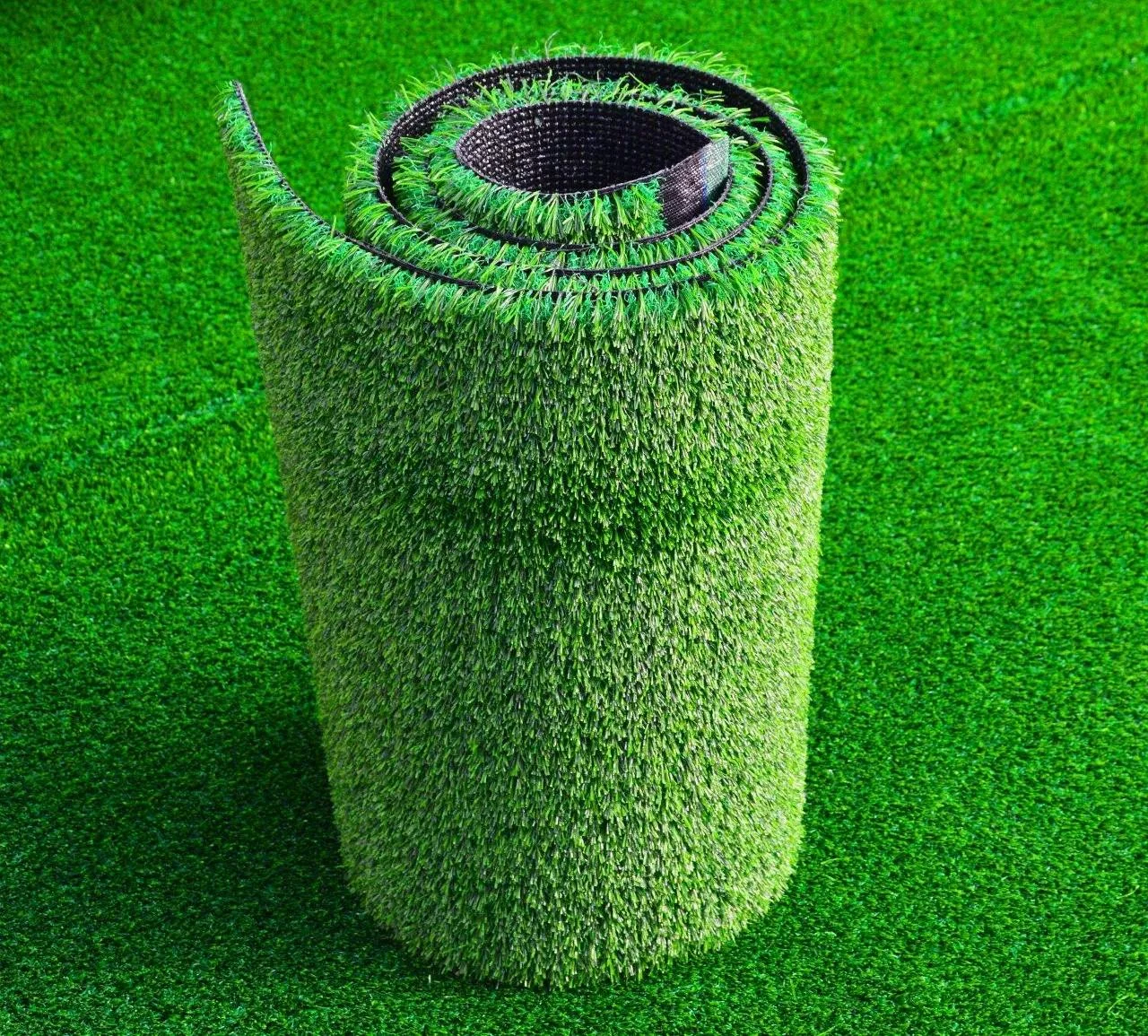 Chutes de polypropylène tissé et déchets de support de gazon artificiel destinés au recyclage