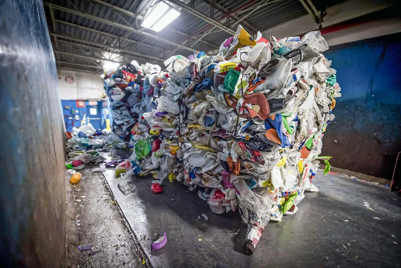 HDPE regrind materials for rigid plastic washing