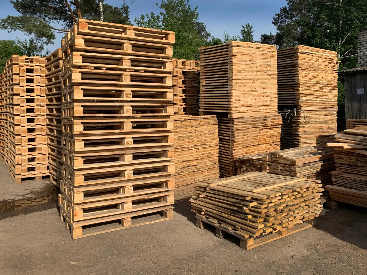 Waste wood pallets and timber crates scrap for shredding